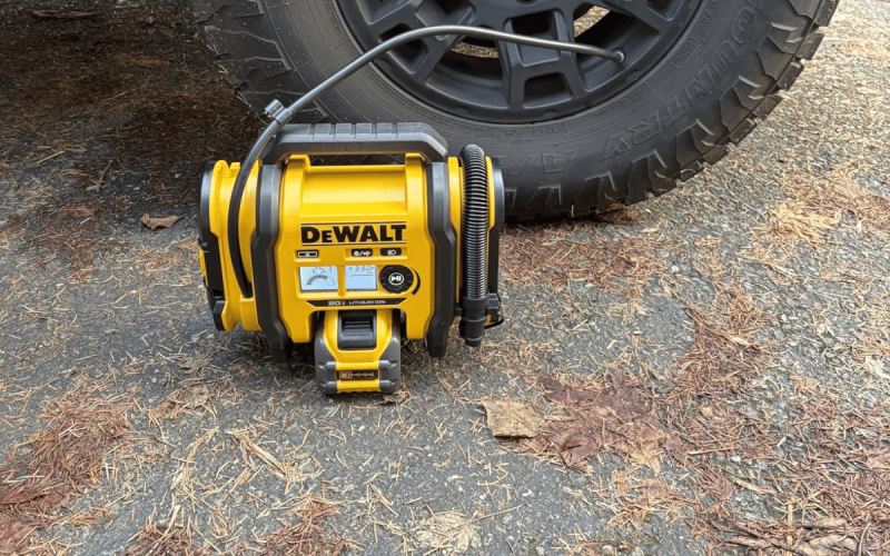 DEWALT-Tire-Inflator-Portable-Air-Compressor-20V-MAX